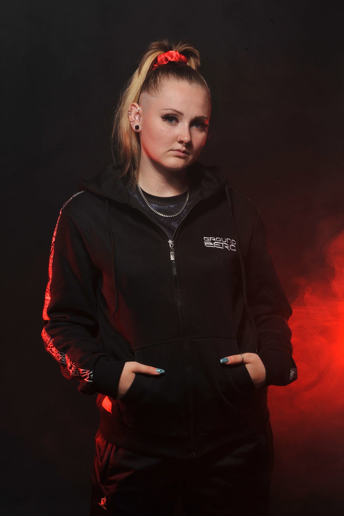 GROUND ZERO HOODED ZIP BASIC BLACK