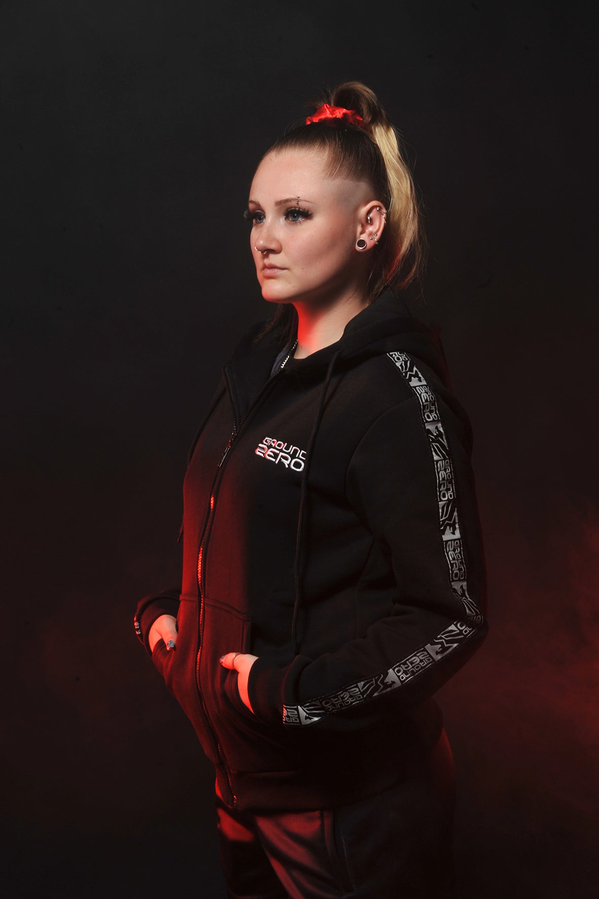 GROUND ZERO HOODED ZIP BASIC BLACK